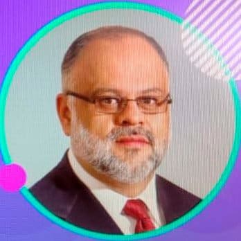 Locutor colombiano Carlos Mora